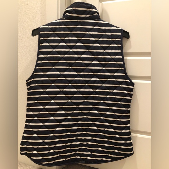 💥3/$15💥 Cambridge Dry Goods Vest, Size L - Picture 4 of 4